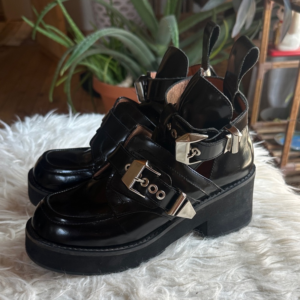 90s style super chunky cut out Jeffrey Campbell black leather buckle loafers 38